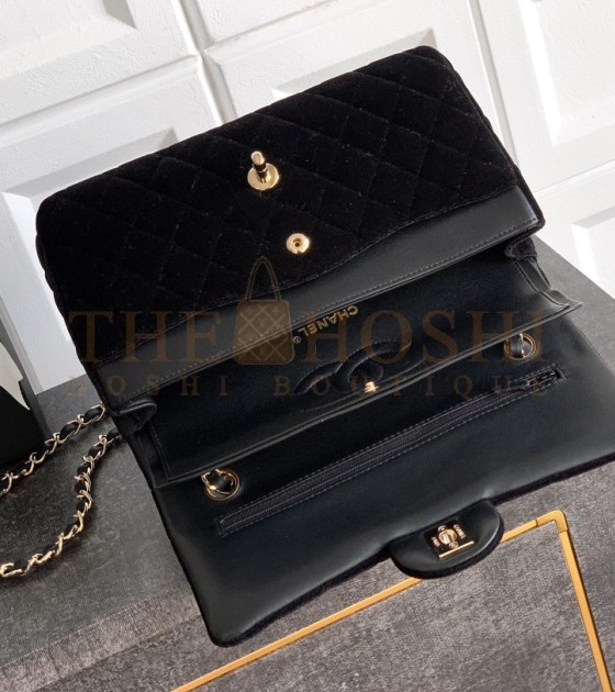 Ch**el Small 25A Flap Bag Dark Night Black Size 23*6*14.5CM
