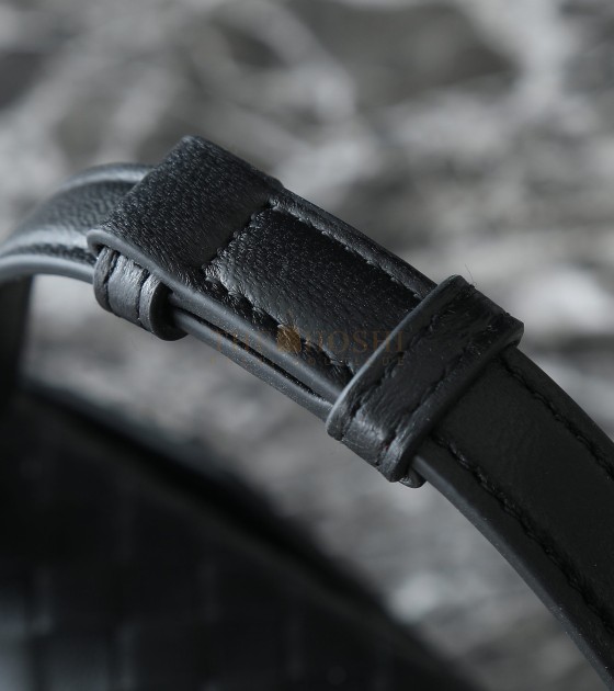 B0tt*ga Ven*ta BV Knot Clutch Intrecciato Leather Shoulder Bag Size 25*505*16CM