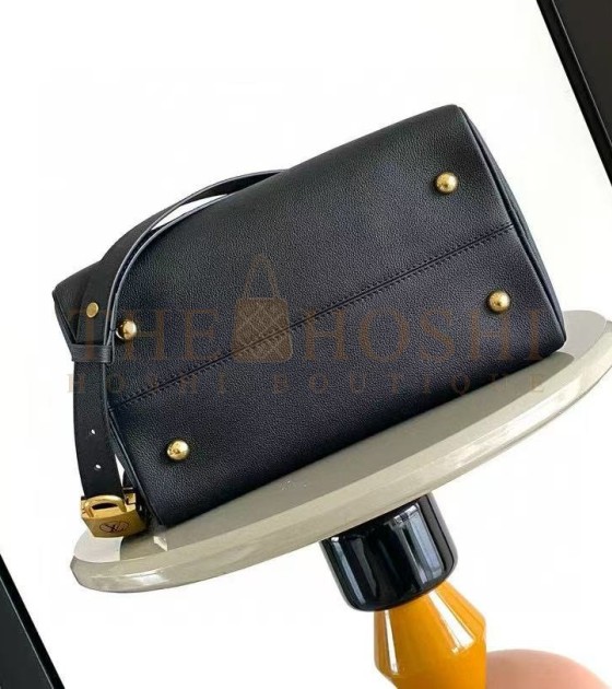 L0vis Vvtt0n LV M24891 Black Cowhide Leather Key Pouch 17×30×21cm  Master Quality