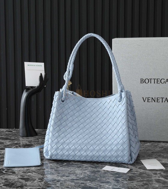B0tt*ga Ven*ta Parachute Bag in Fondant Intrecciato Lambskin Size 30*26*20CM Master Quality