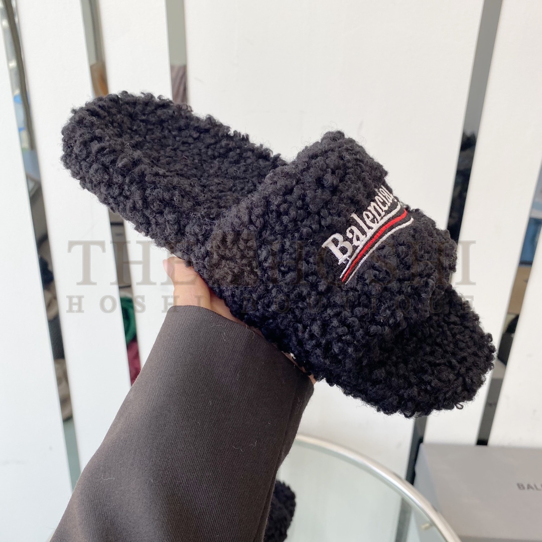 Ba1en*iaga Cozy Inspired Plush Slippers Sandals Master Quality