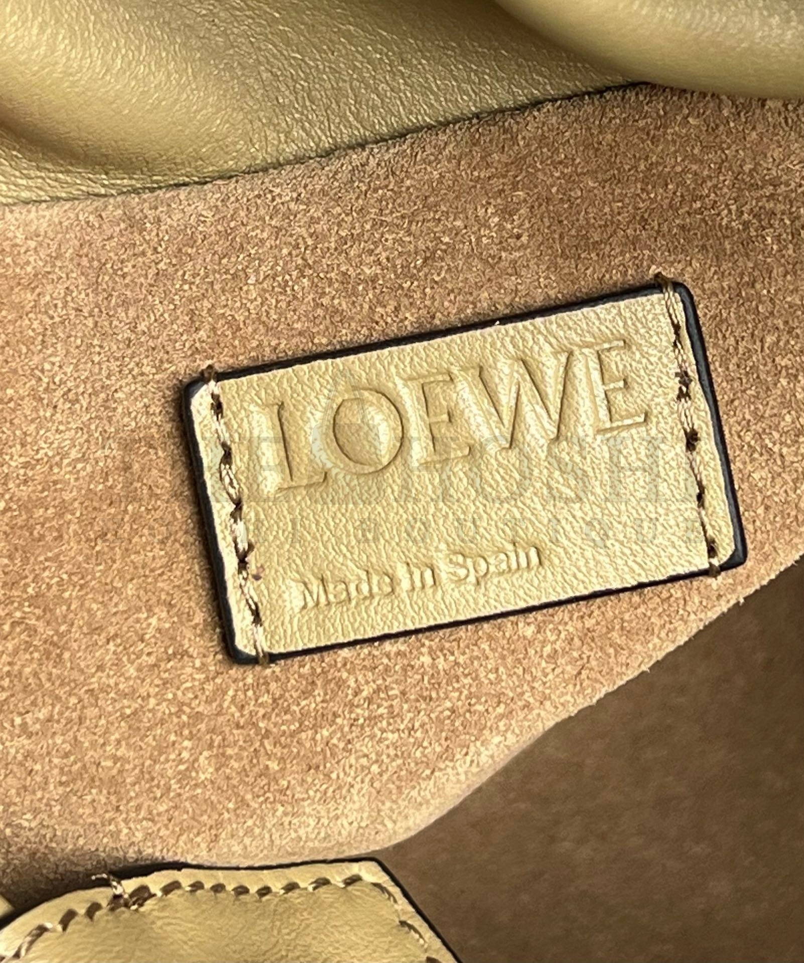 L0ew* Mini Flamenco Clutch Bag in Clay Green Nappa Calfskin Master Quality