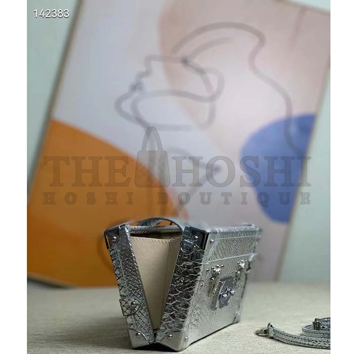 L0vis Vvtt0n LV Women Petite Malle Handbag Metallise Froisse Silver Brilliant Alligator Leather Master Quality