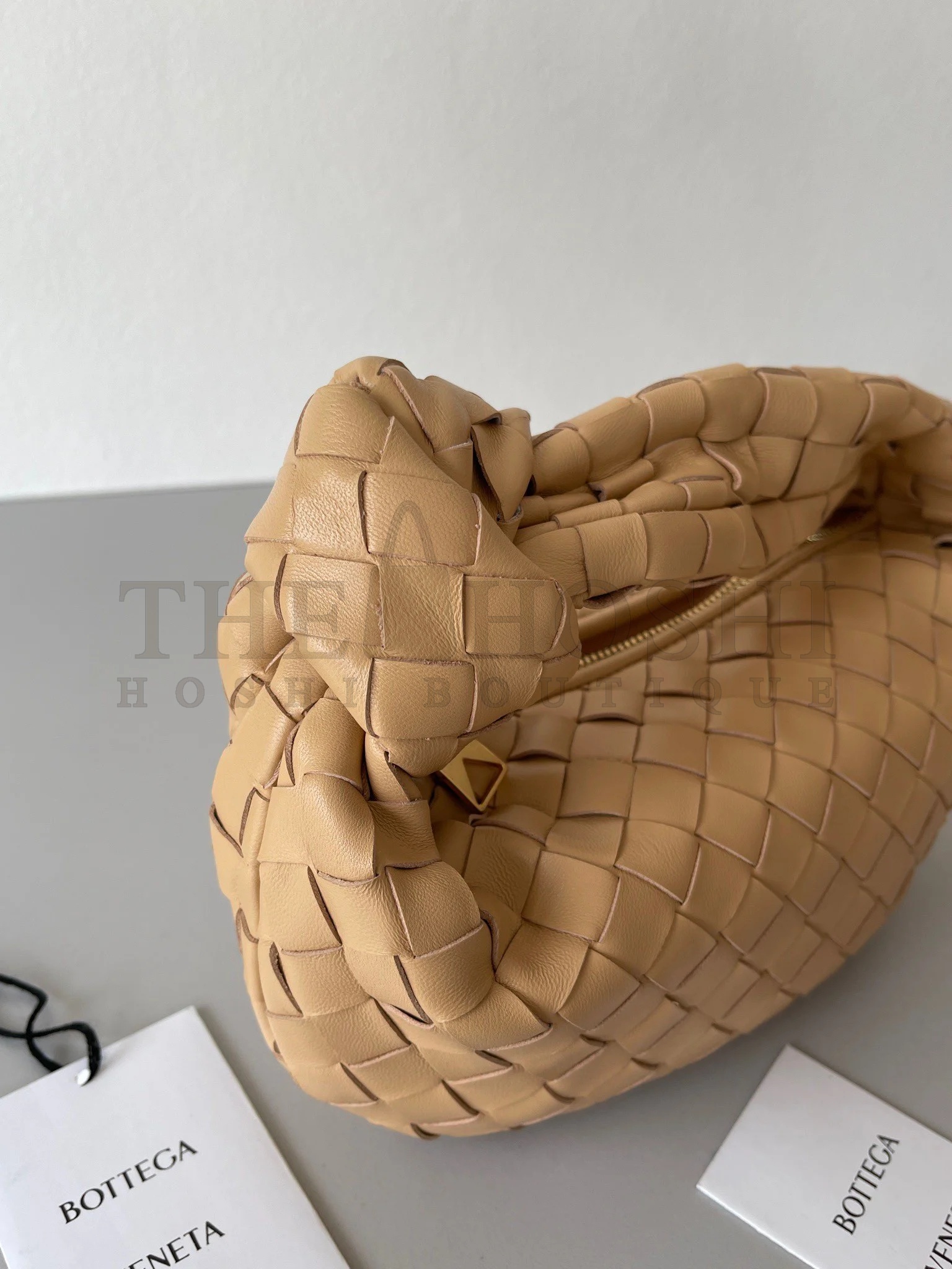B0tt*ga Ven*ta BV Jodie Mini Bag In Almond Intrecciato Lambskin Master Quality