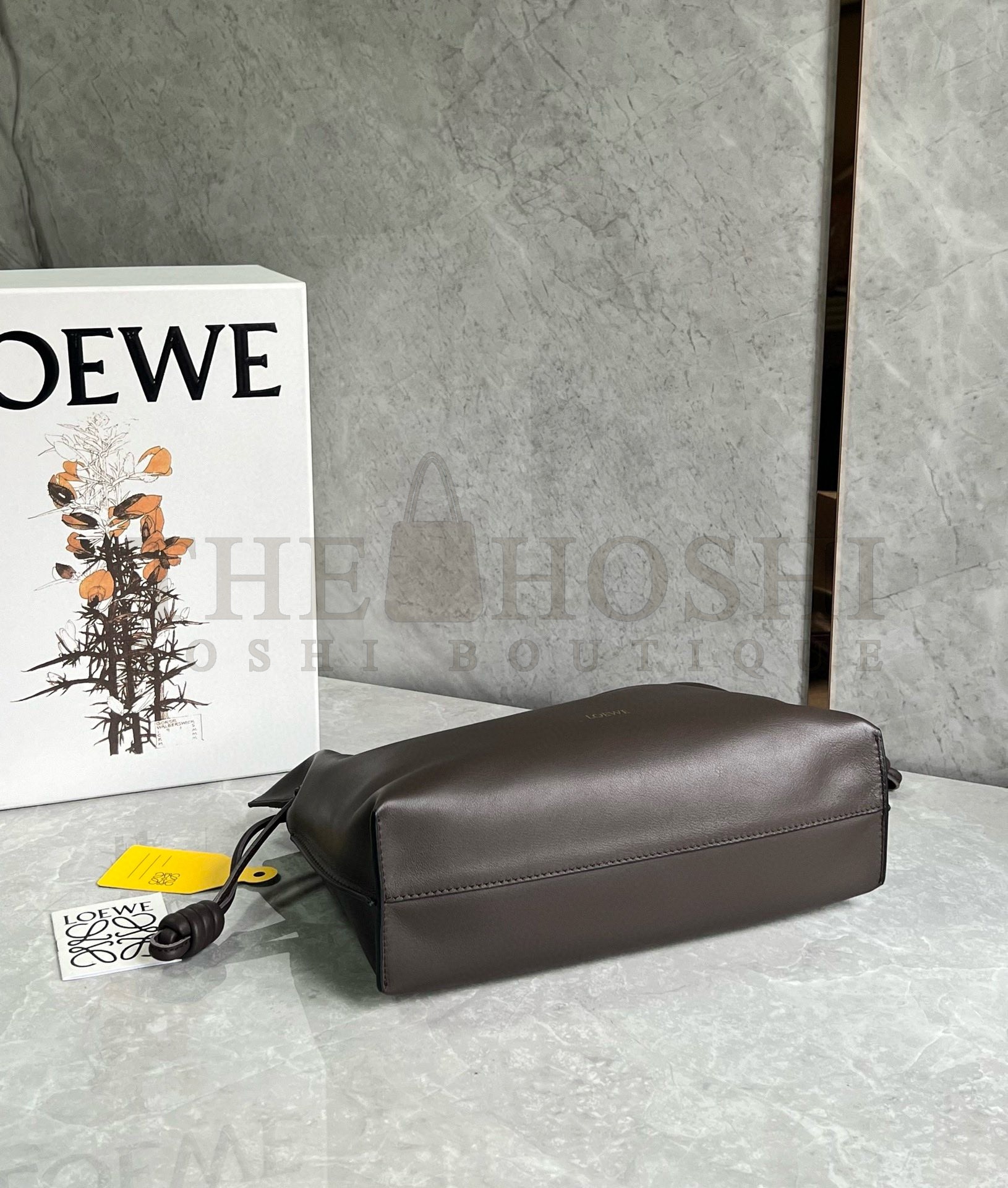 L0ew* Flamenco Clutch Bag in Chocolate Nappa Calfskin size：30cm Master Quality