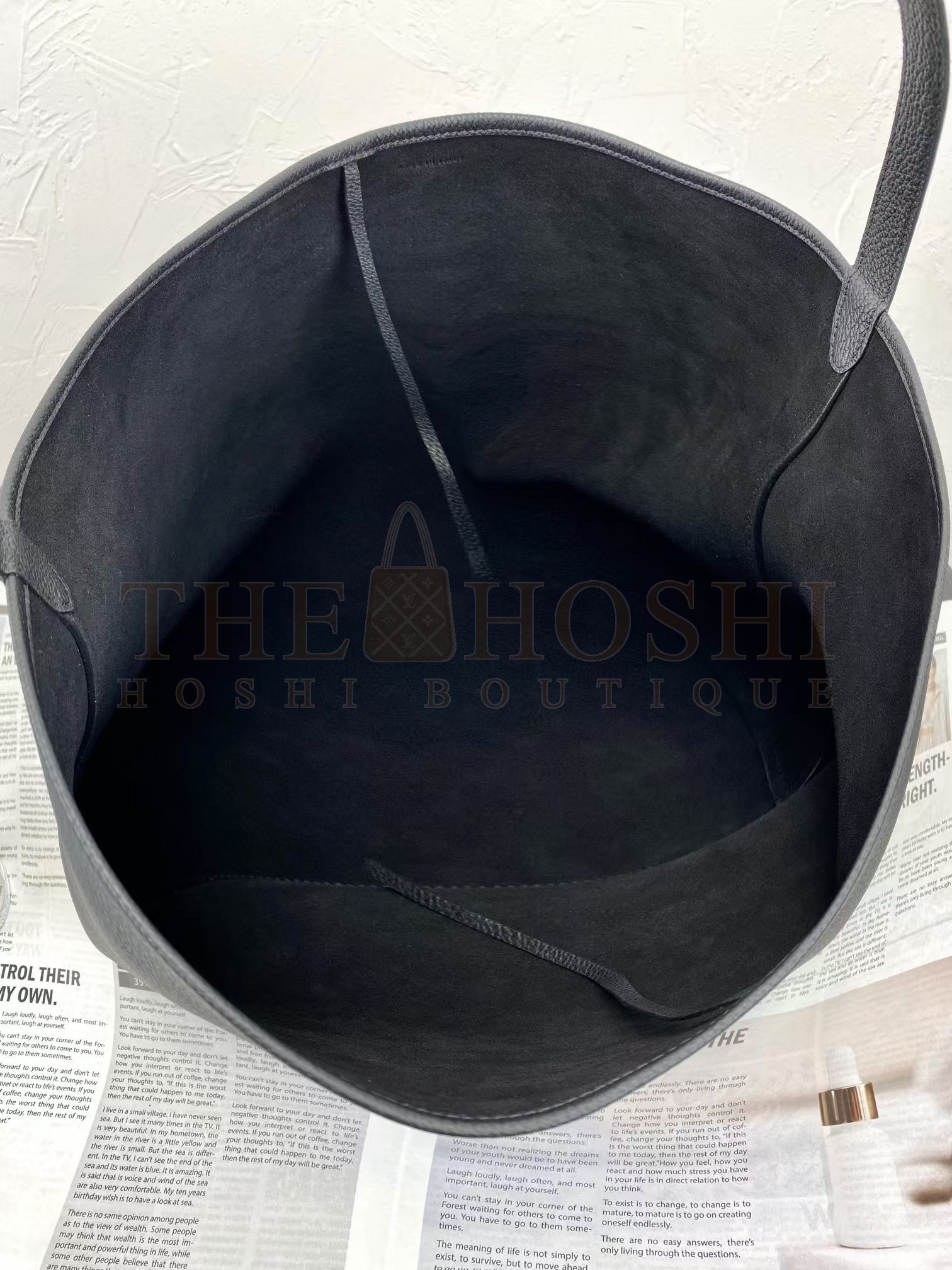 The R0w Medium N/S Park Tote in Black Grained Leather Master Quality