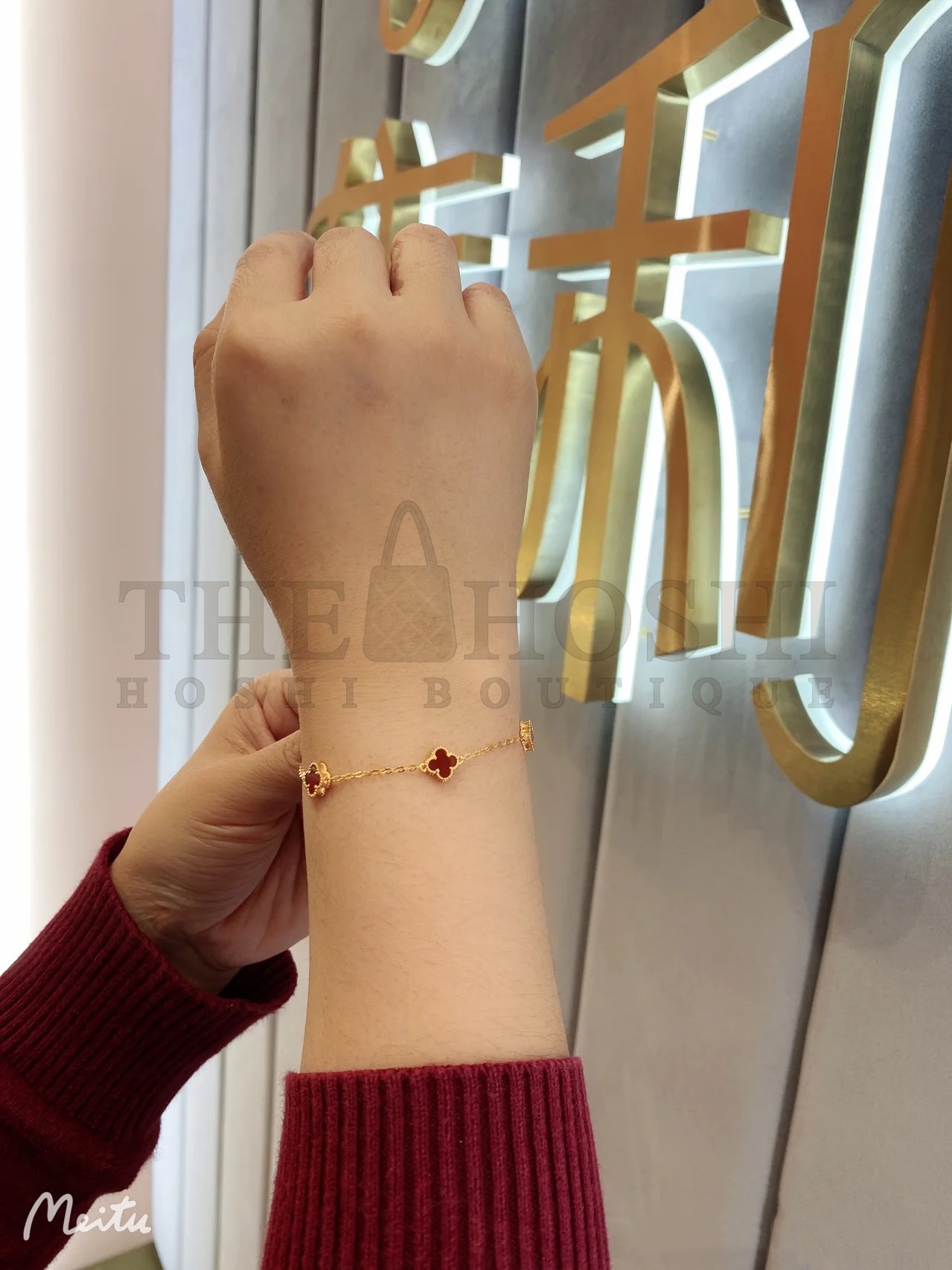 V*n Cl**f & Arpels Choker Four-Leaf Clover Bracelet, Red Agate Master Quality