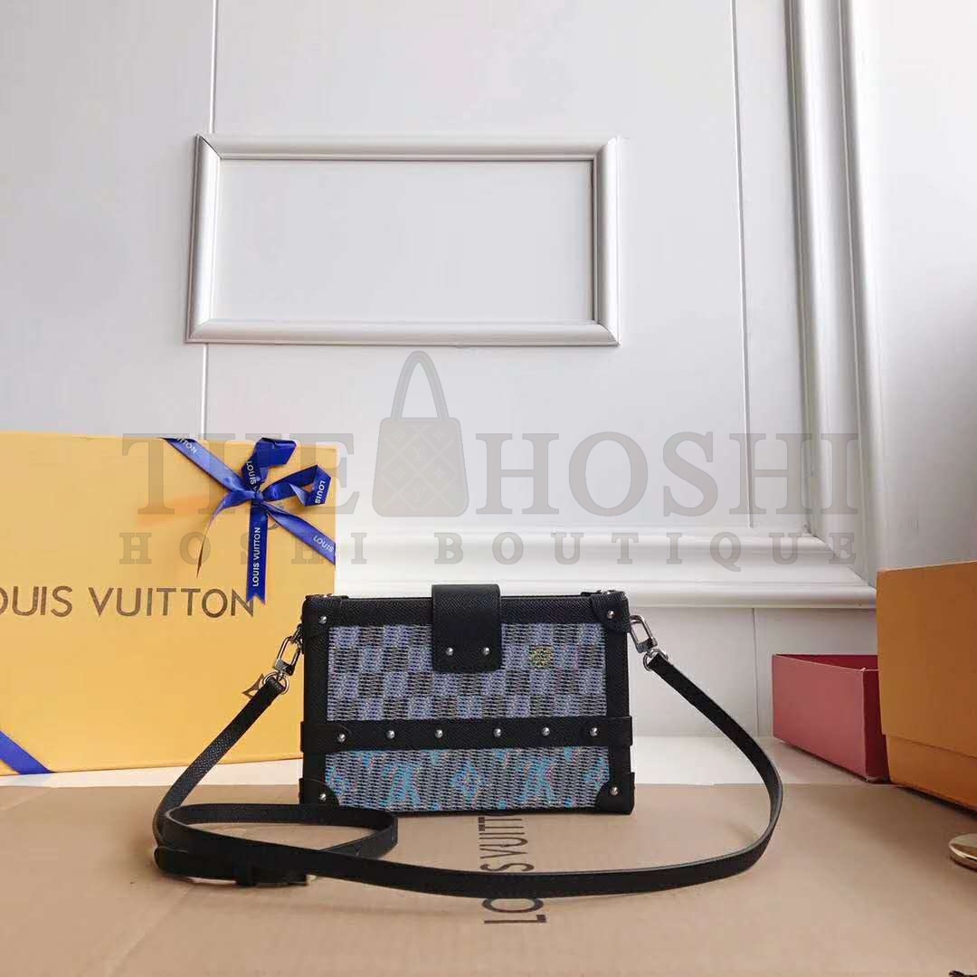 L0vis Vvtt0n LV Women Petite Malle Handbag Monogram LV Pop Print-Blue Master Quality