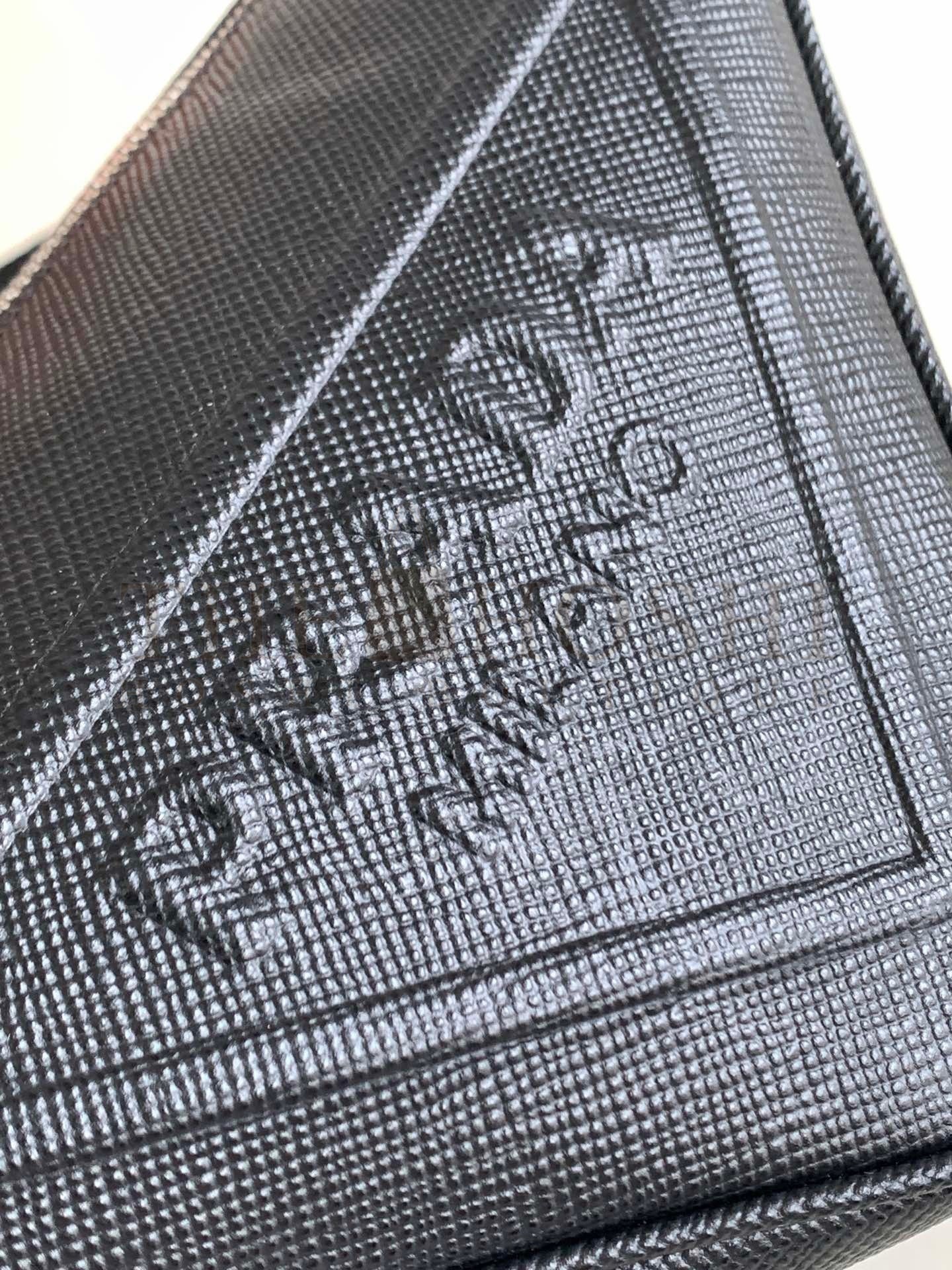 Pra*a Triangle Shoulder Bag In Black Saffiano Leather Master Quality