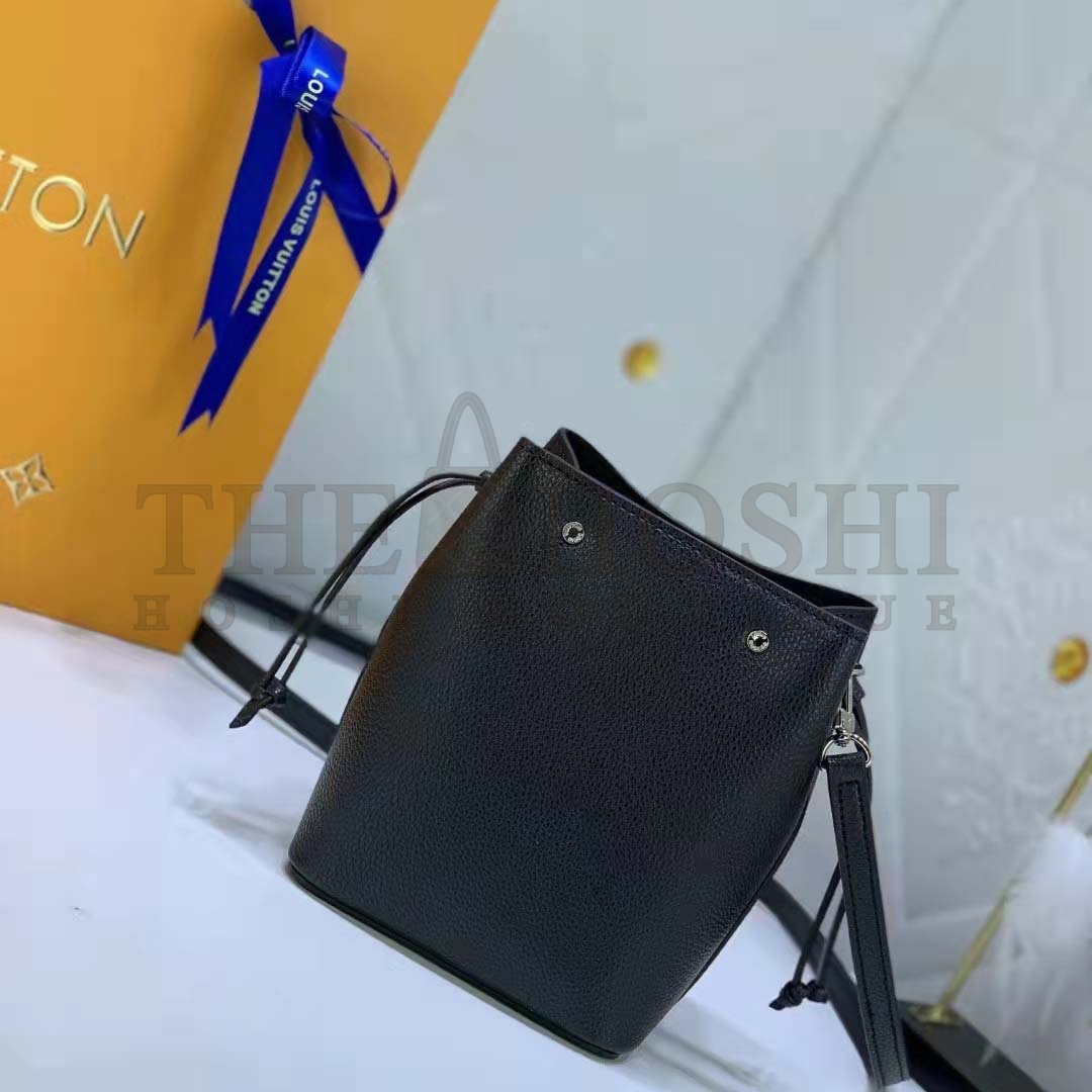 L0vis Vvtt0n LV Women Nano Lockme Bucket Bag Black Grained Calf Leather Master Quality