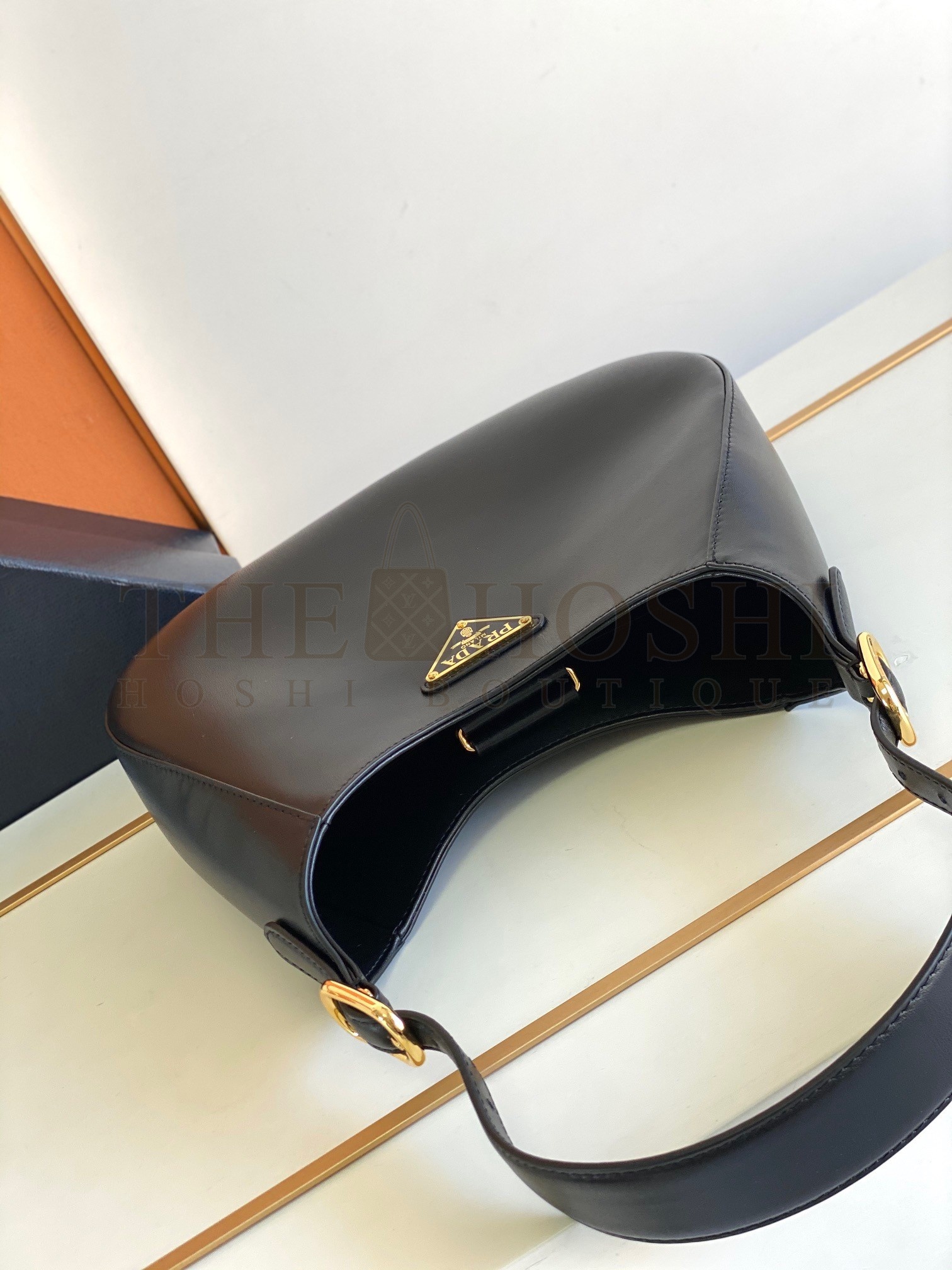 Pra*a Shoulder Bag in Black Leather Master Quality