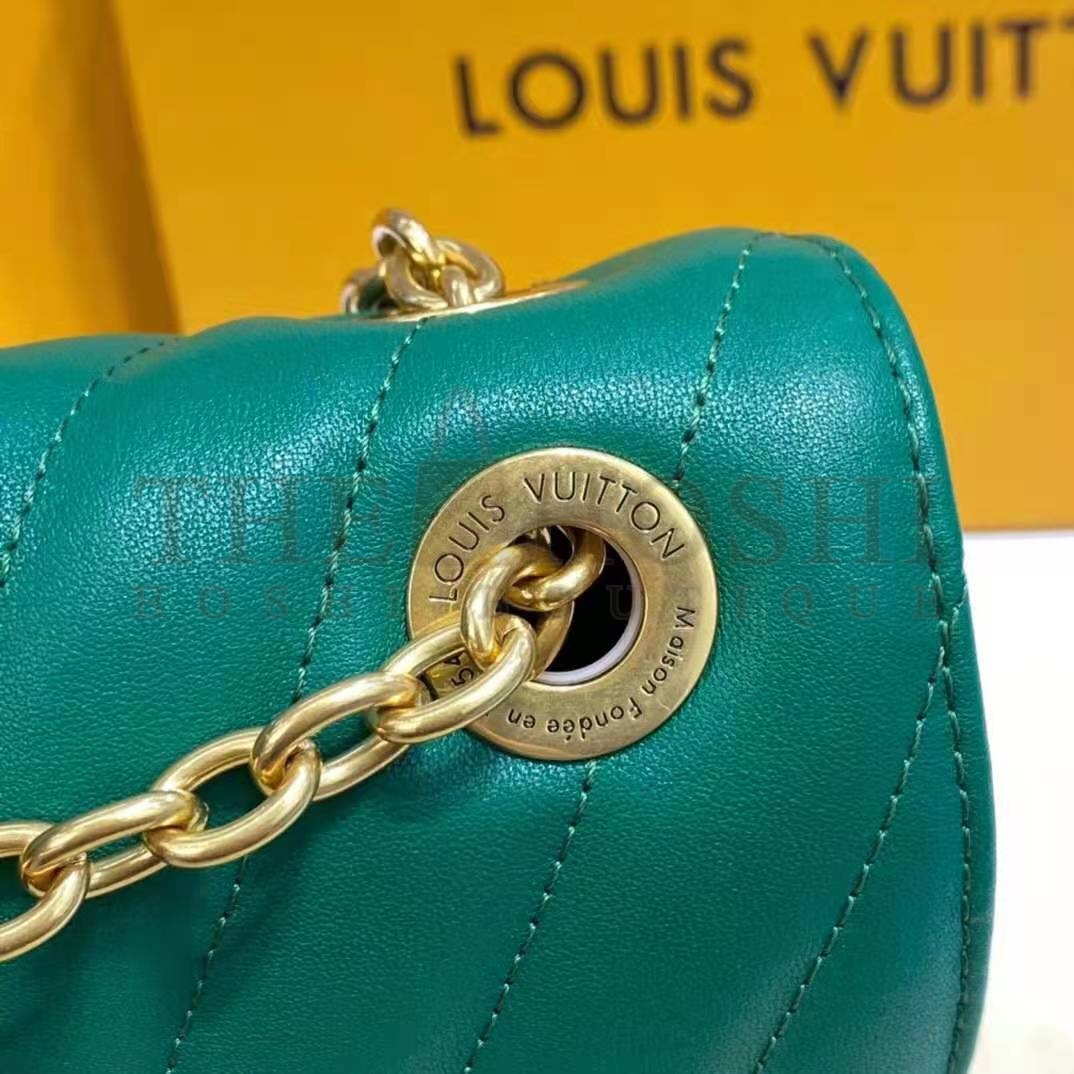 L0vis Vvtt0n LV Women New Wave Chain Bag Handbag Emerald Green Smooth Cowhide Leather Master Quality