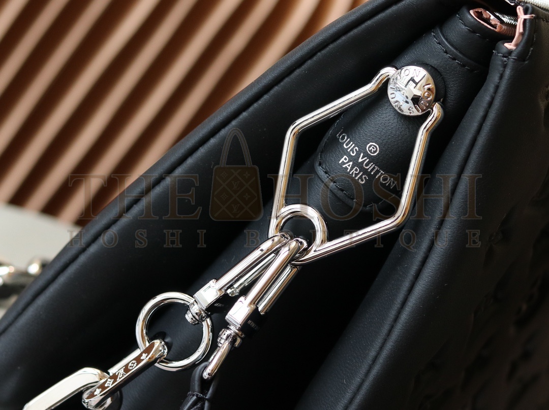 L0vis Vvtt0n LV Women Coussin PM Handbag Black Lambskin Cowhide Leather M23056 size:26x20x12cm Master Quality