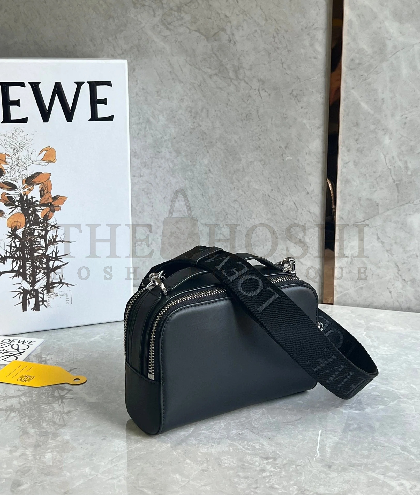 L0ew* Mini Camera Crossbody Bag in Black Calfskin Master Quality