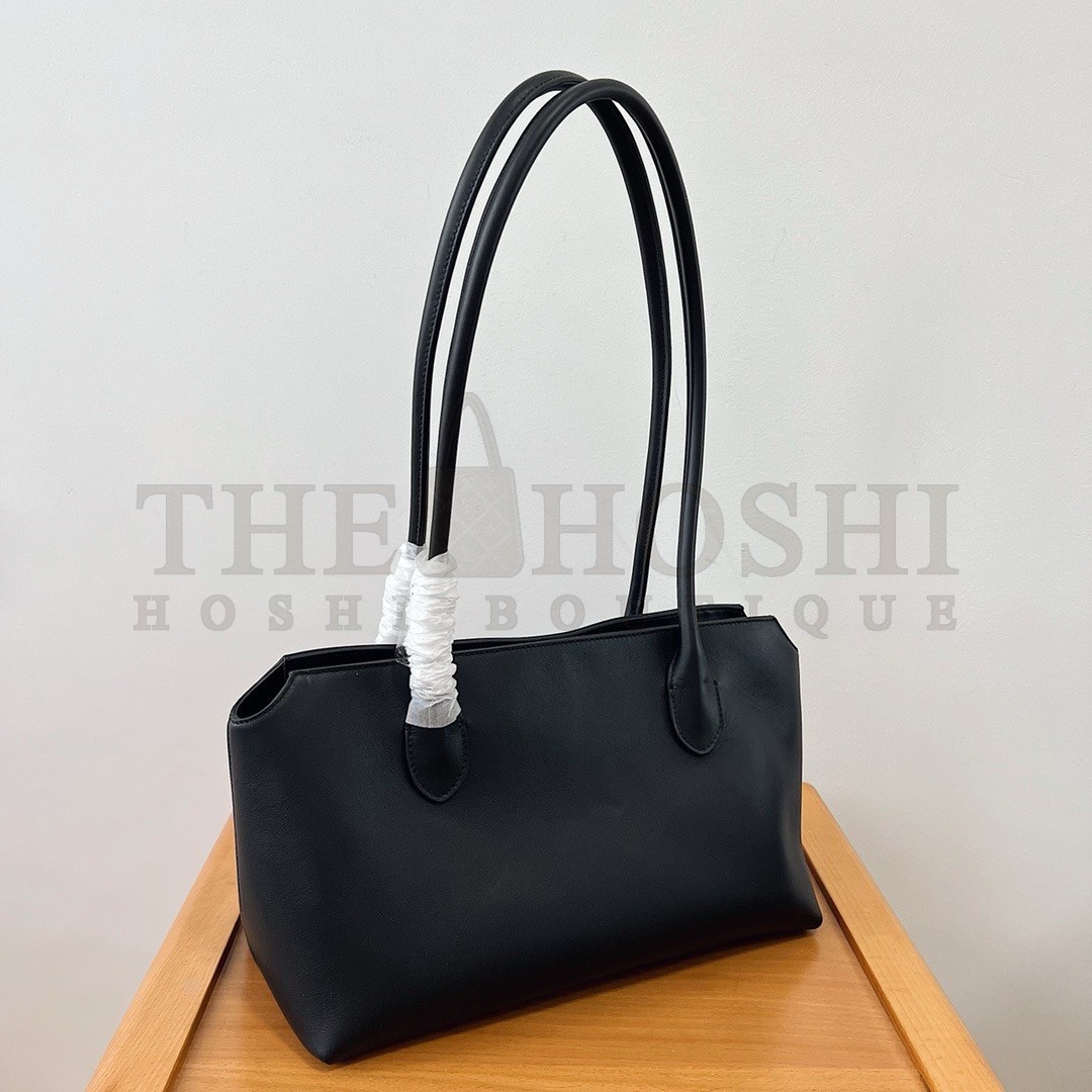 The R0w Terrasse Shoulder Bag in Black Calfskin Master Quality