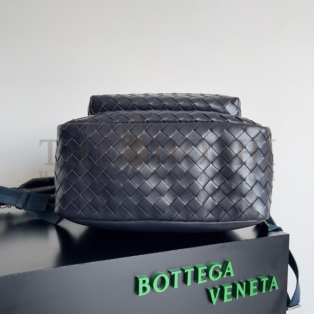 B0tt*ga Ven*ta Medium Backpack In Dark Blue Intrecciato Calfskin Master Quality