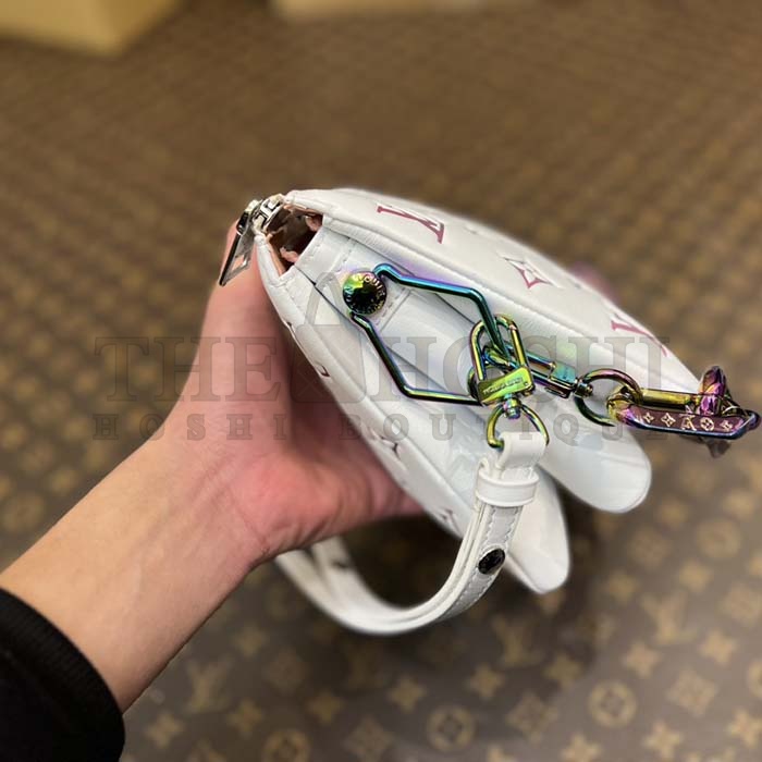 L0vis Vvtt0n LV SKI Women Coussin BB Handbag Gray Lambskin Calf-Leather Master Quality