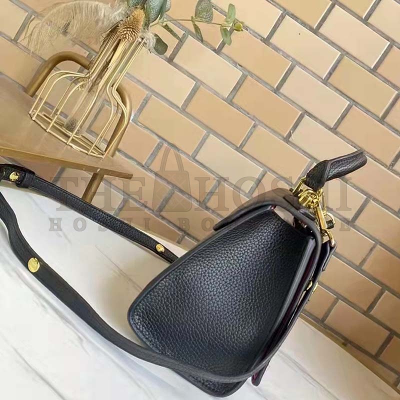 L0vis Vvtt0n LV Women Twist One Handle PM Handbag Black Taurillon Cowhide Master Quality