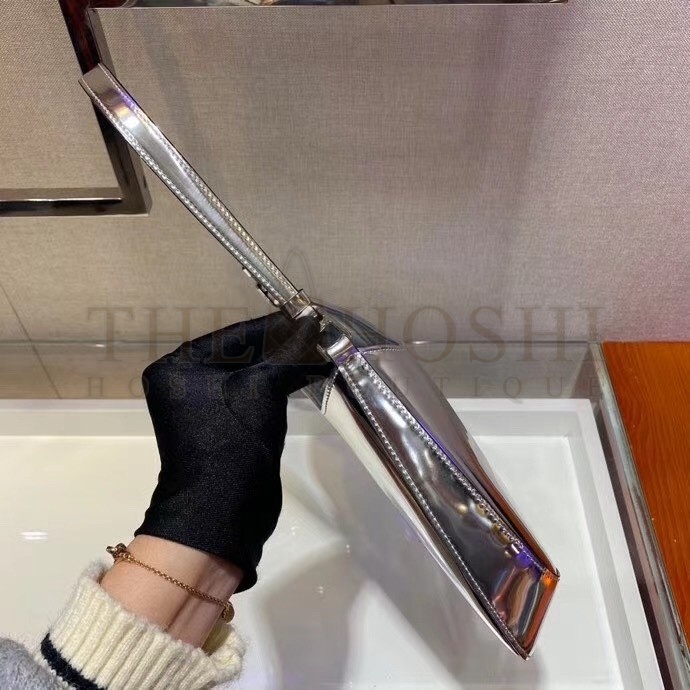 Pra*a Cleo Small Shoulder Bag In Silver Brushed Leather Master Quality