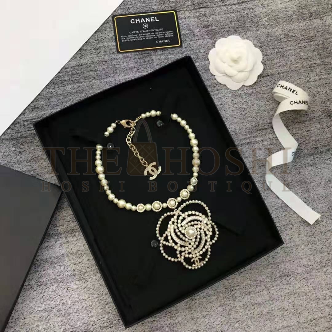 Ch**el Women Necklace in Metal Glass Pearls &amp; Diamantés-White Master Quality