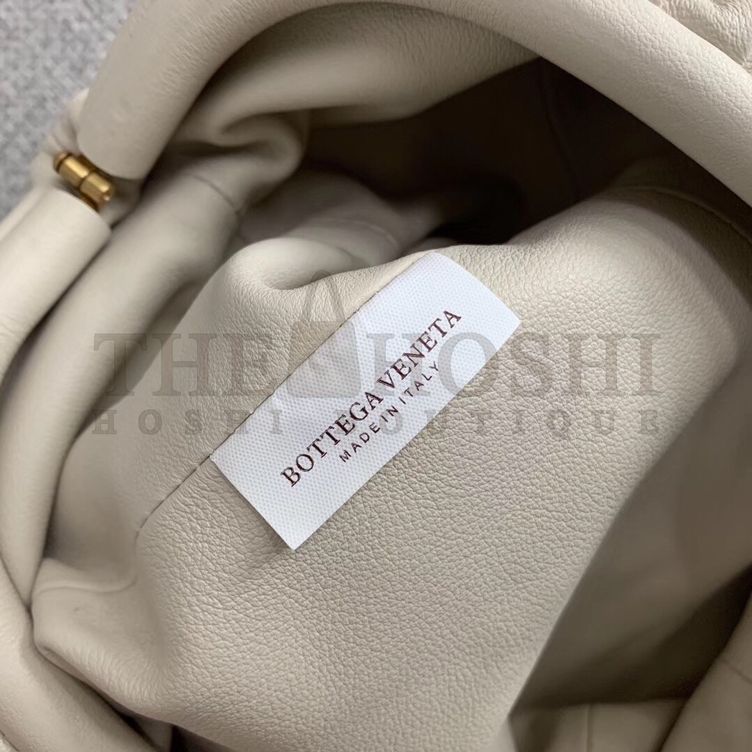 B0tt*ga Ven*ta Pouch Mini Bag In White Calfskin Master Quality