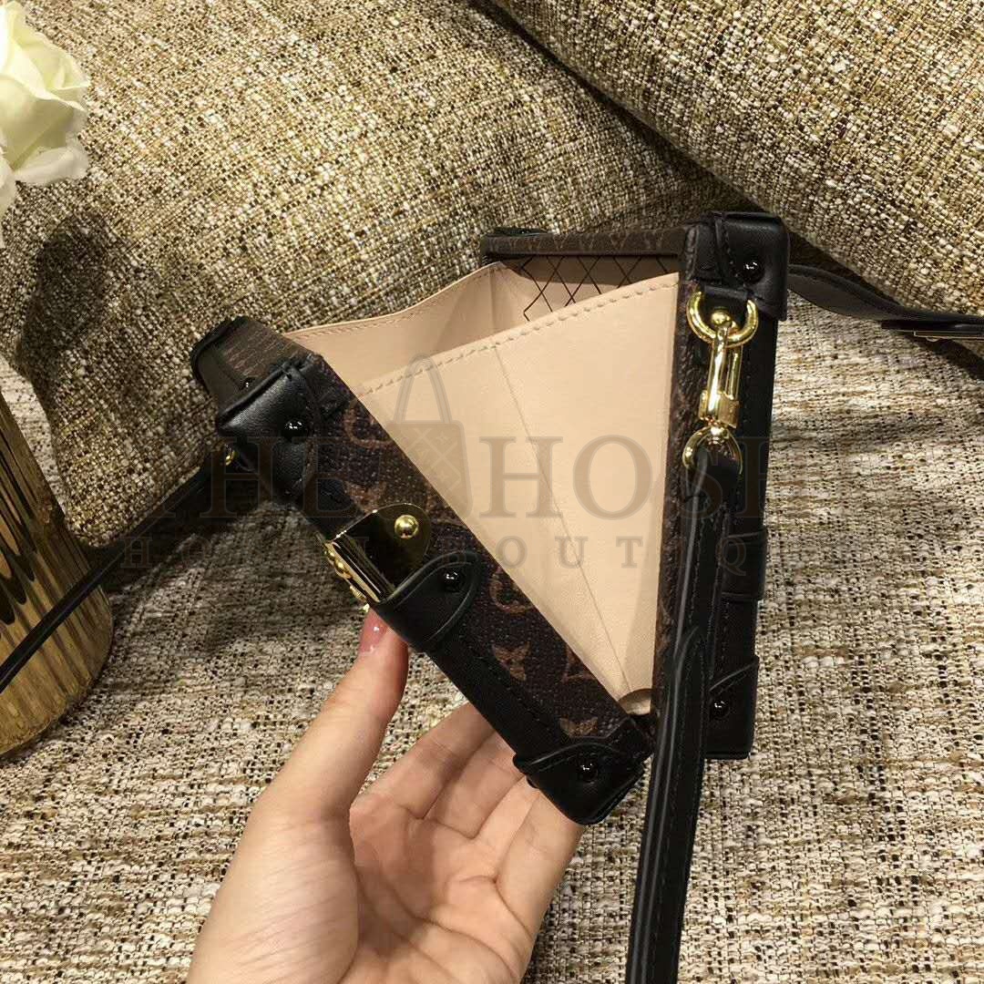 L0vis Vvtt0n LV Women Petite Malle Handbag in Calfskin Leather-Brown Master Quality