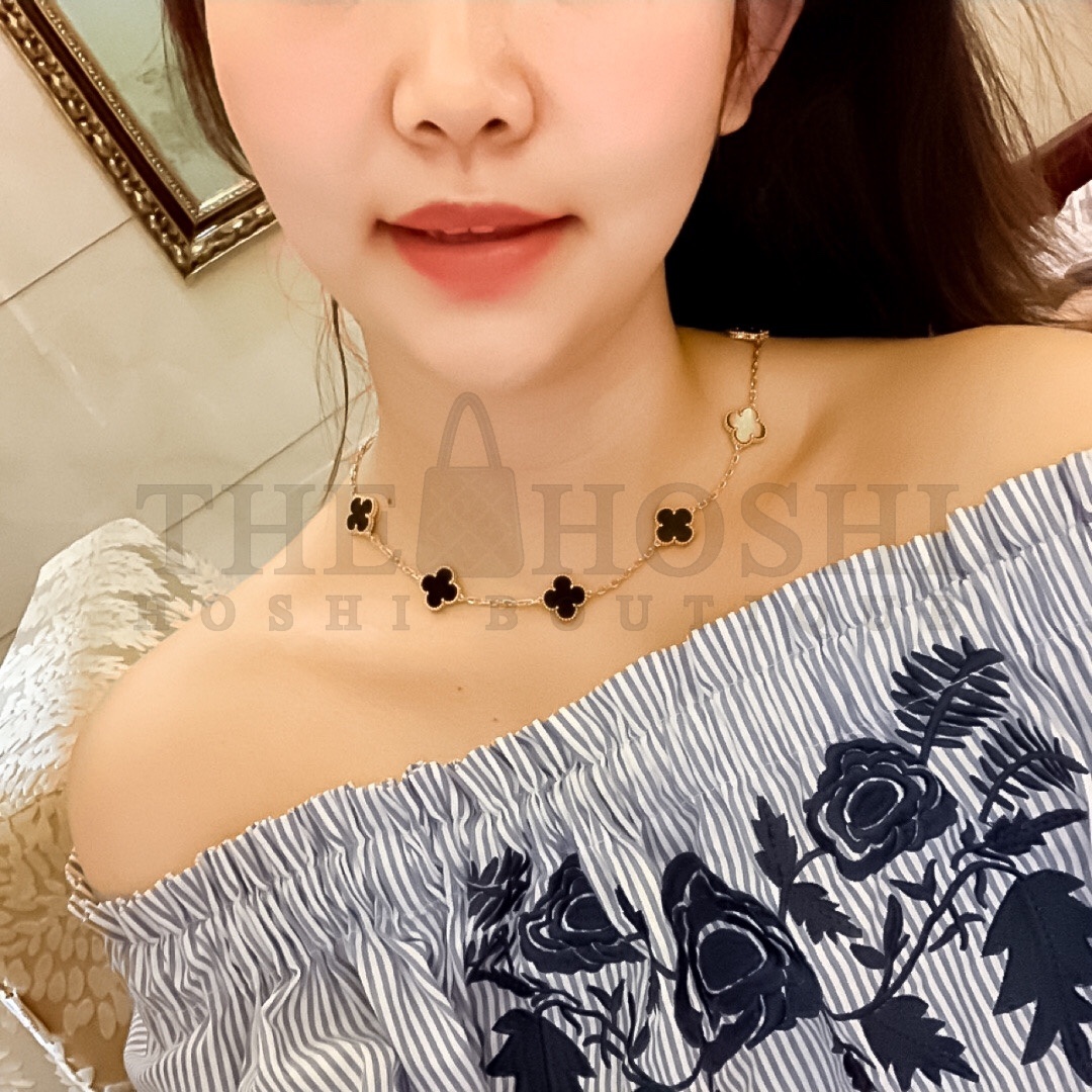 V*n Cl**f 10 motifs Necklace Replica Master Quality