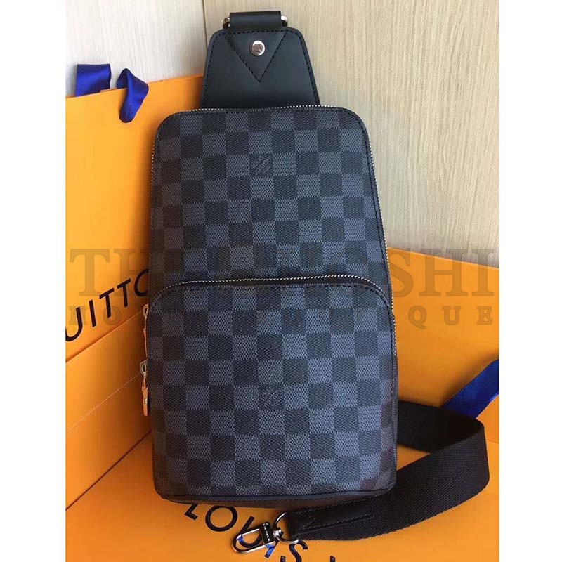 L0vis Vvtt0n LV Men Avenue Sling Bag in Coated Damier Graphique Canvas-Grey Master Quality