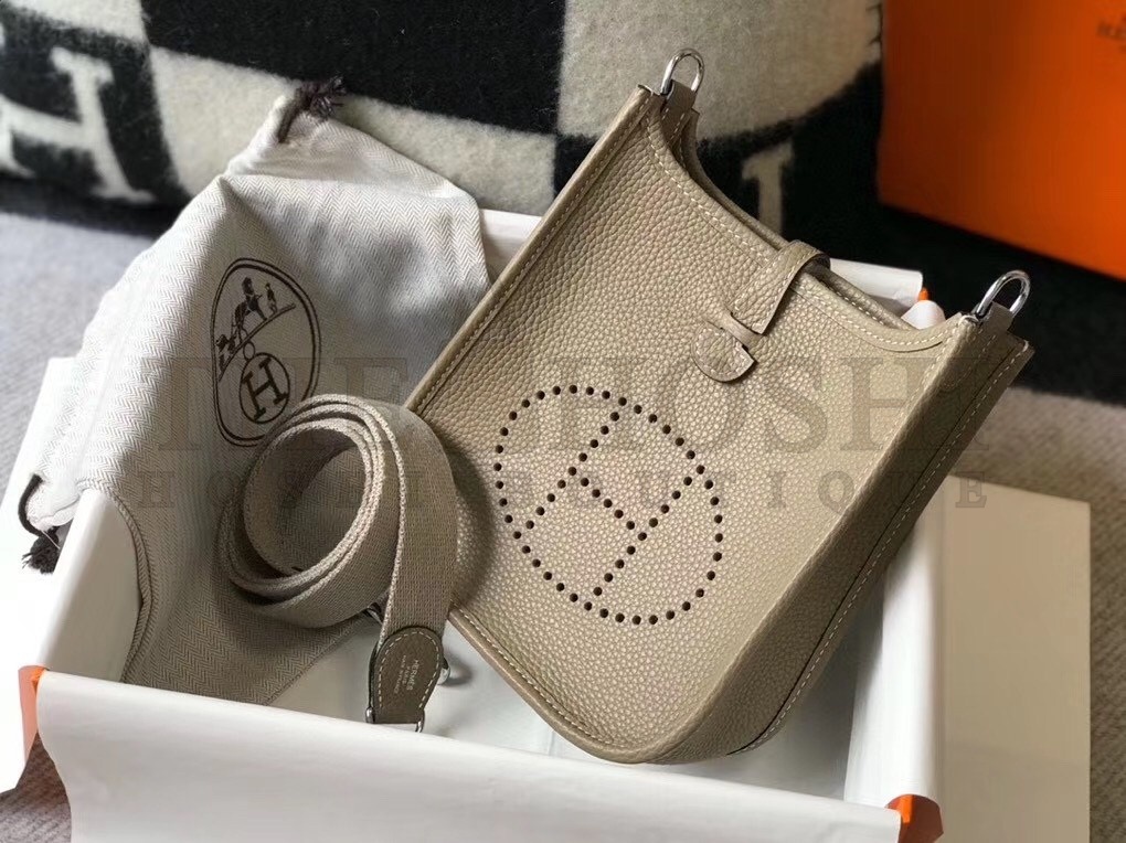 H**me5 Evelyne III TPM Bag In Tourterelle Clemence Leather Master Quality