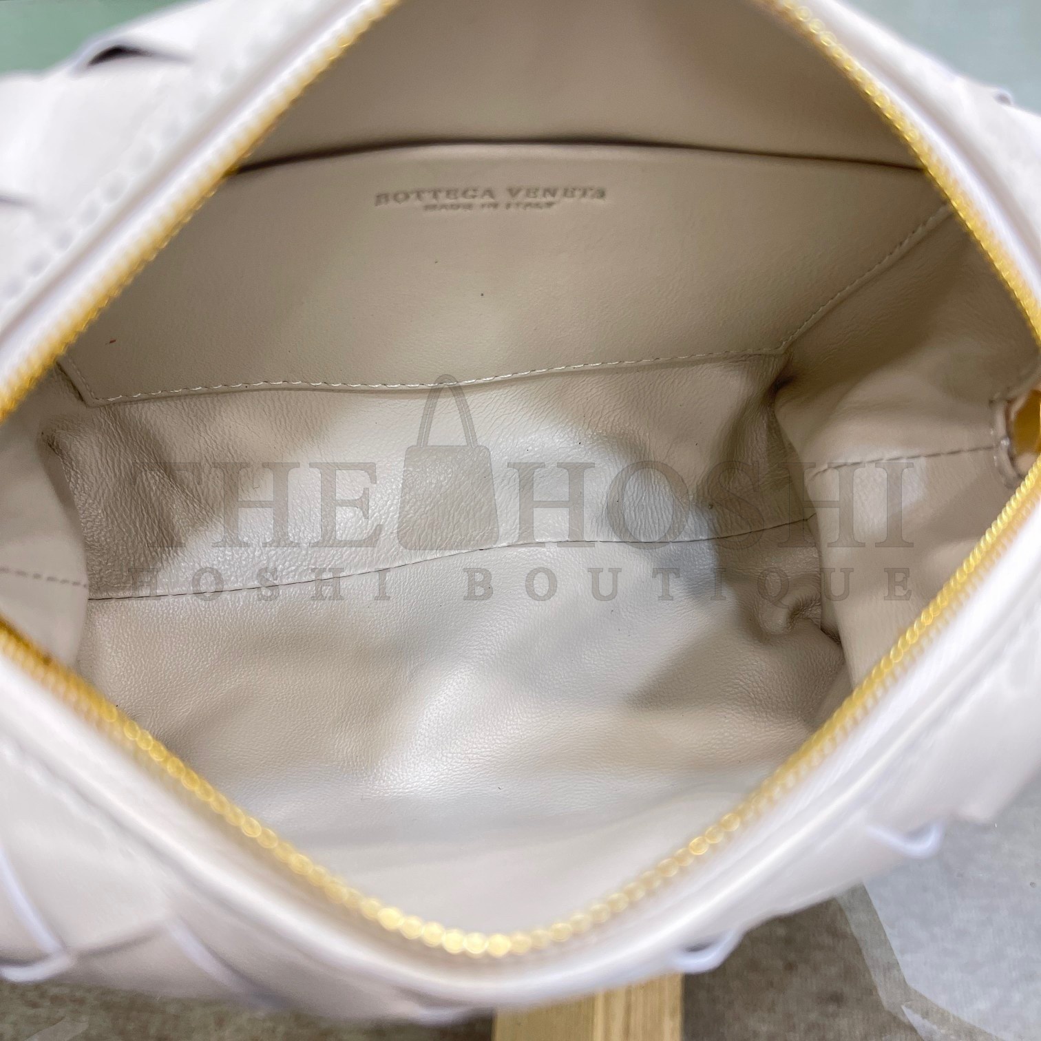 B0tt*ga Ven*ta Loop Mini Bag In White Intrecciato Lambskin Master Quality