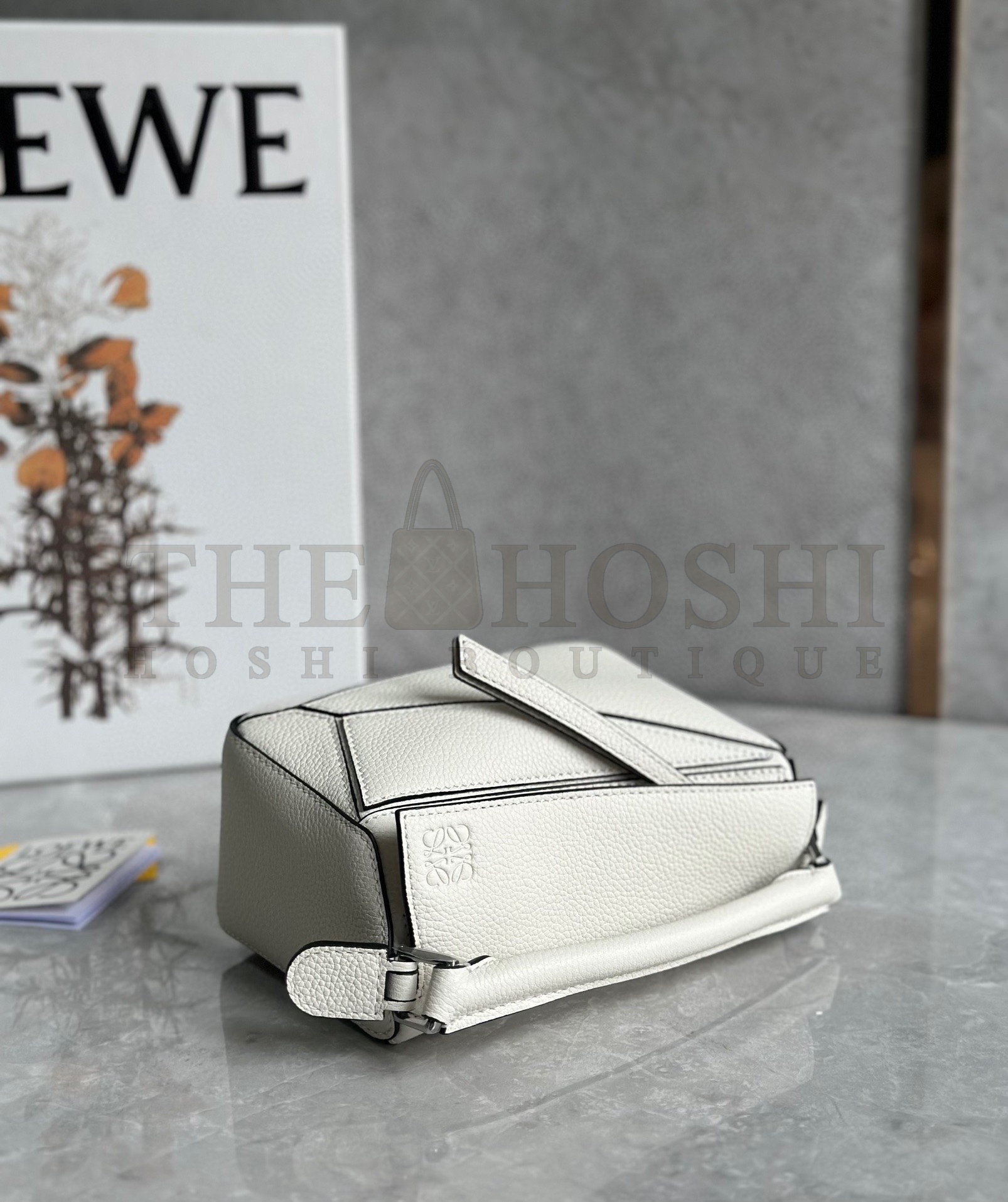 L0ew* Puzzle Mini Bag In White Grained Calfskin Master Quality