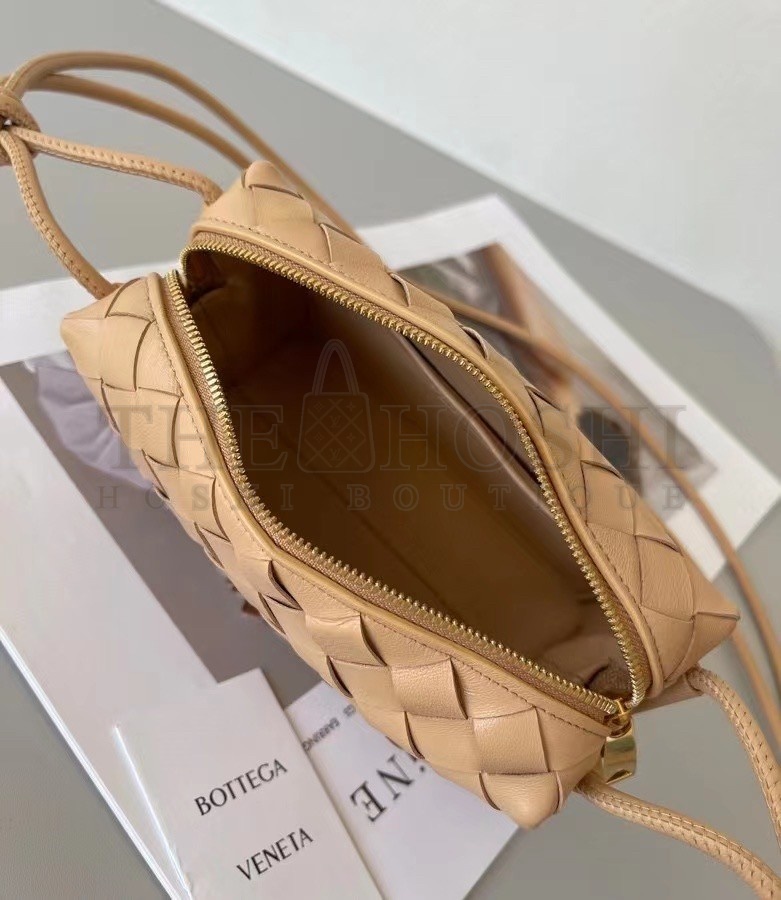 B0tt*ga Ven*ta Mini Loop Bag In Beige Intrecciato Lambskin Master Quality