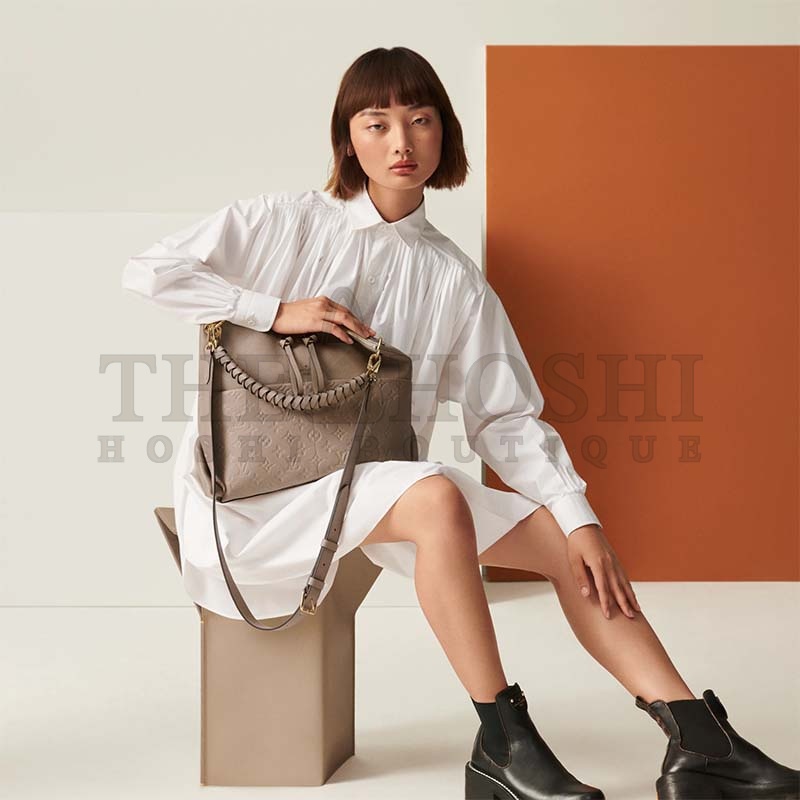 L0vis Vvtt0n LV Women Maida Hobo Handbag Tourterelle Gray Embossed Grained Cowhide Master Quality