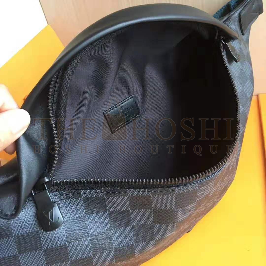 L0vis Vvtt0n LV Men Discovery Bumbag in Damier Graphite Canvas-Grey Master Quality