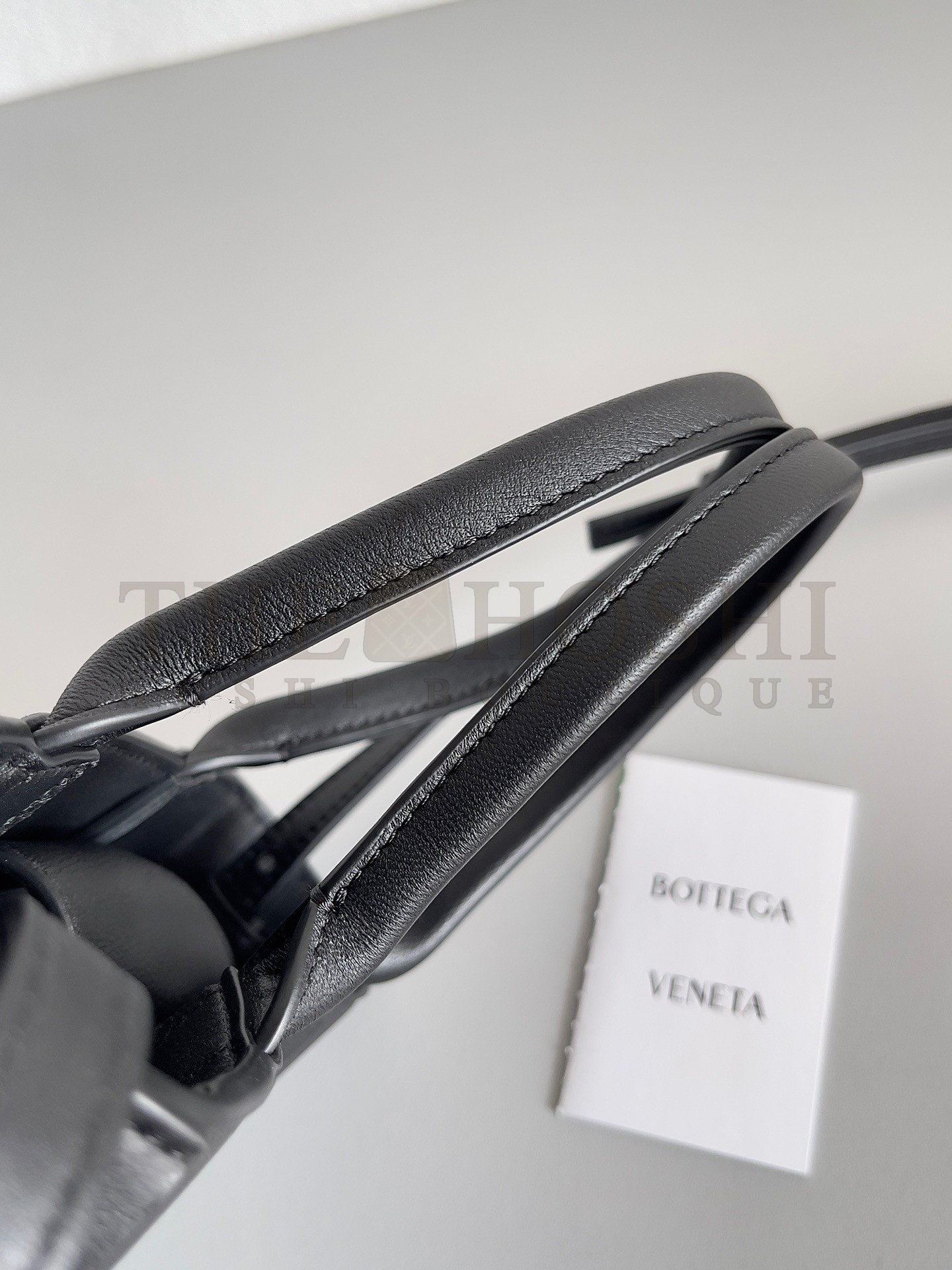 B0tt*ga Ven*ta Mini Cassette Tote Bag In Black Lambskin Master Quality