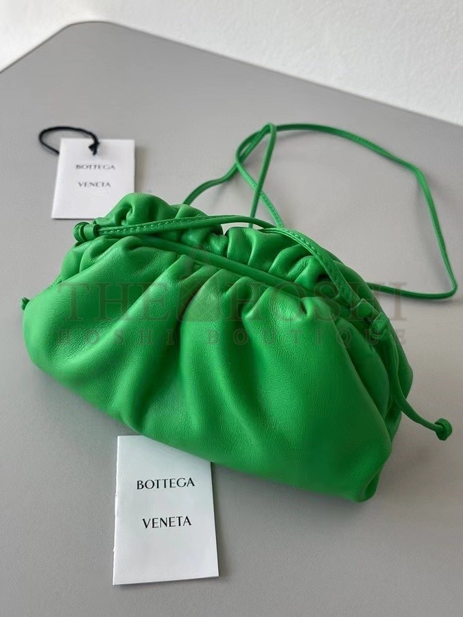 B0tt*ga Ven*ta Mini Pouch In Green Calfskin Master Quality