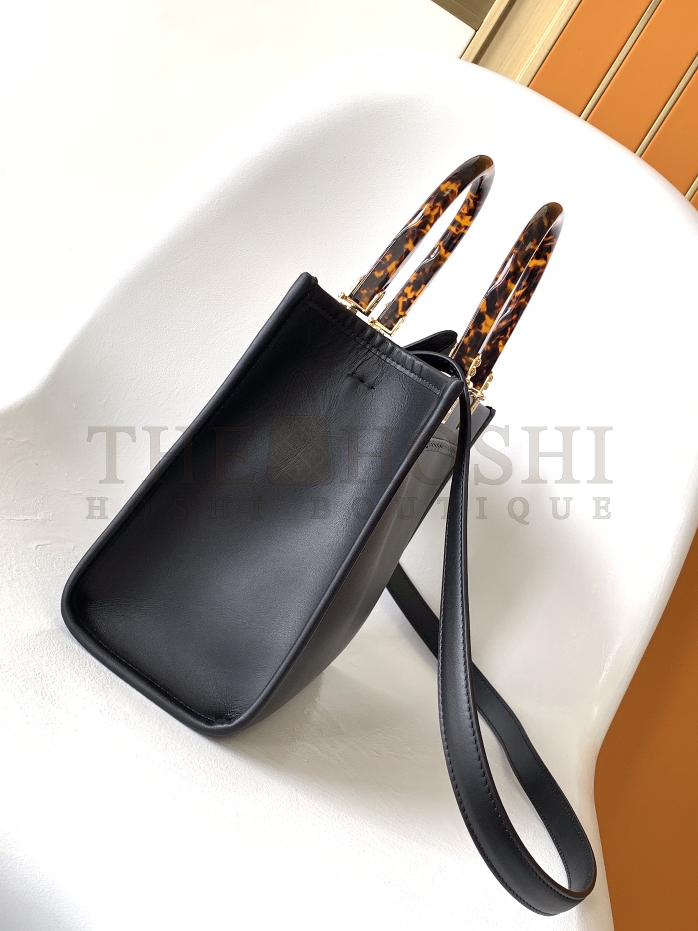 F**di Sunshine Small bag size：25.5*22.5*12cm Master Quality