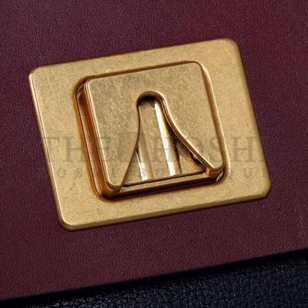 Va1e*ntin0 Garavani Red/Black Medium VRing Shoulder Bag Master Quality