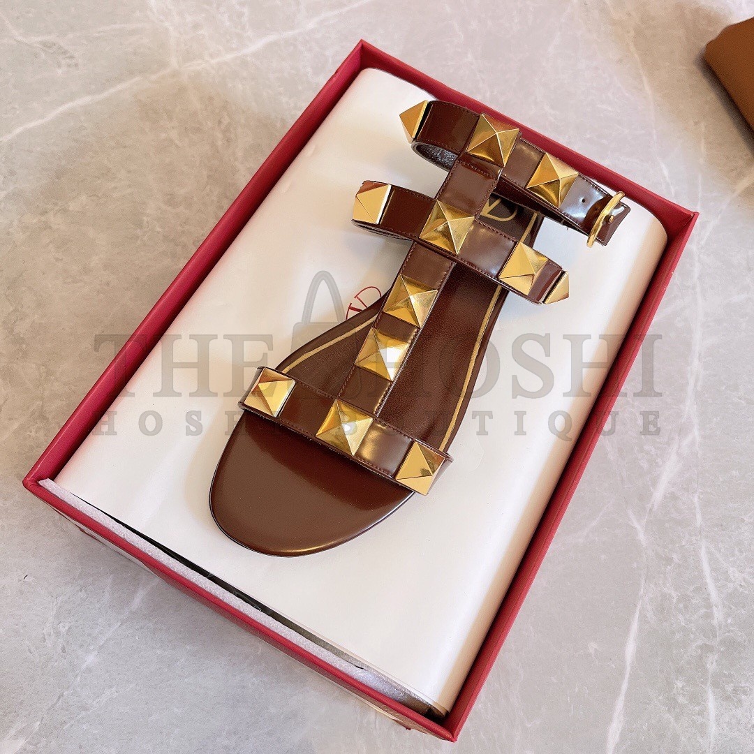 Va1e*ntin0 Roman Stud Flat Sandals In Fondant Calfskin Master Quality