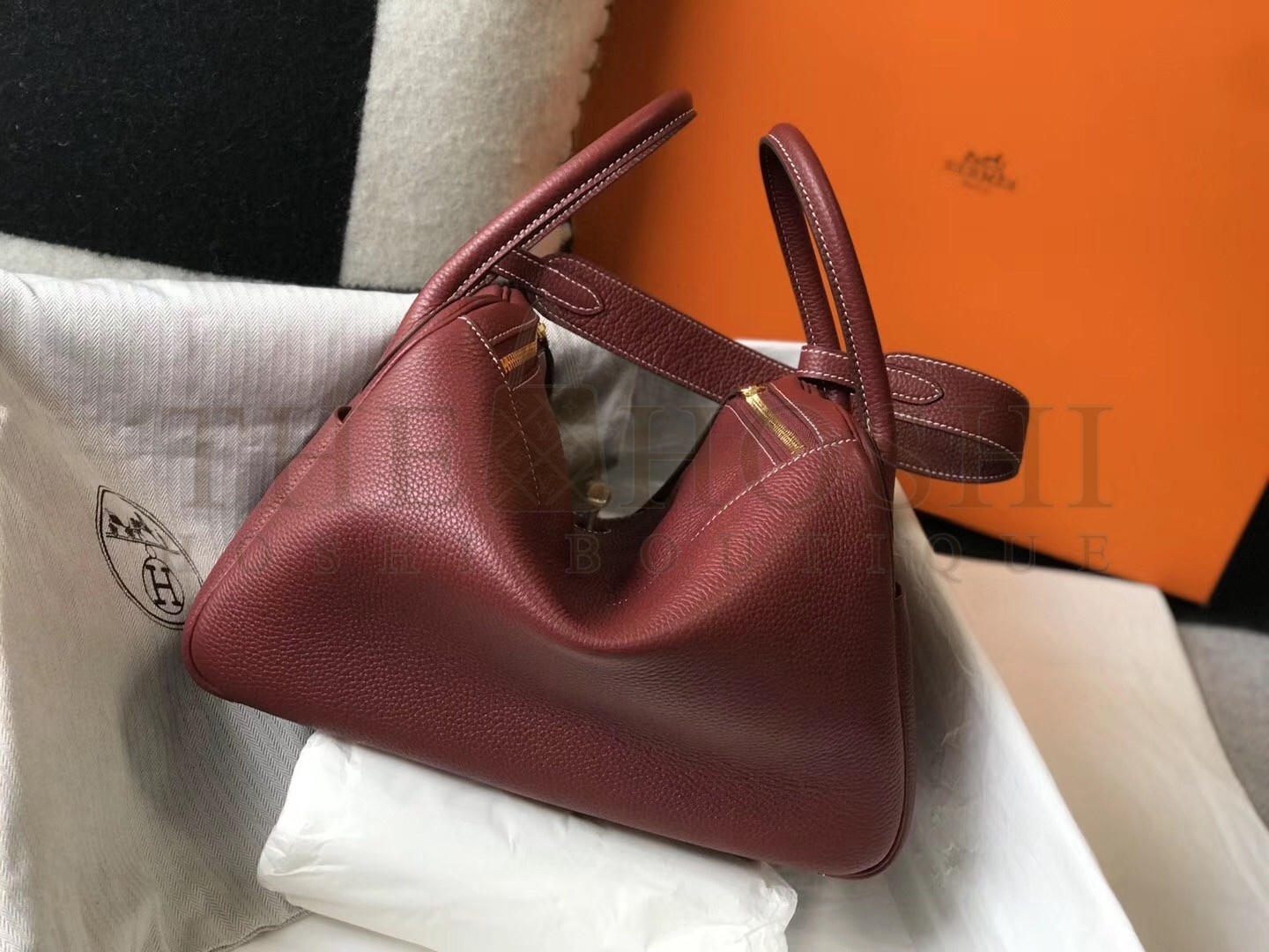 H**me5 Lindy 30cm Bag In Bordeaux Clemence Leather Master Quality