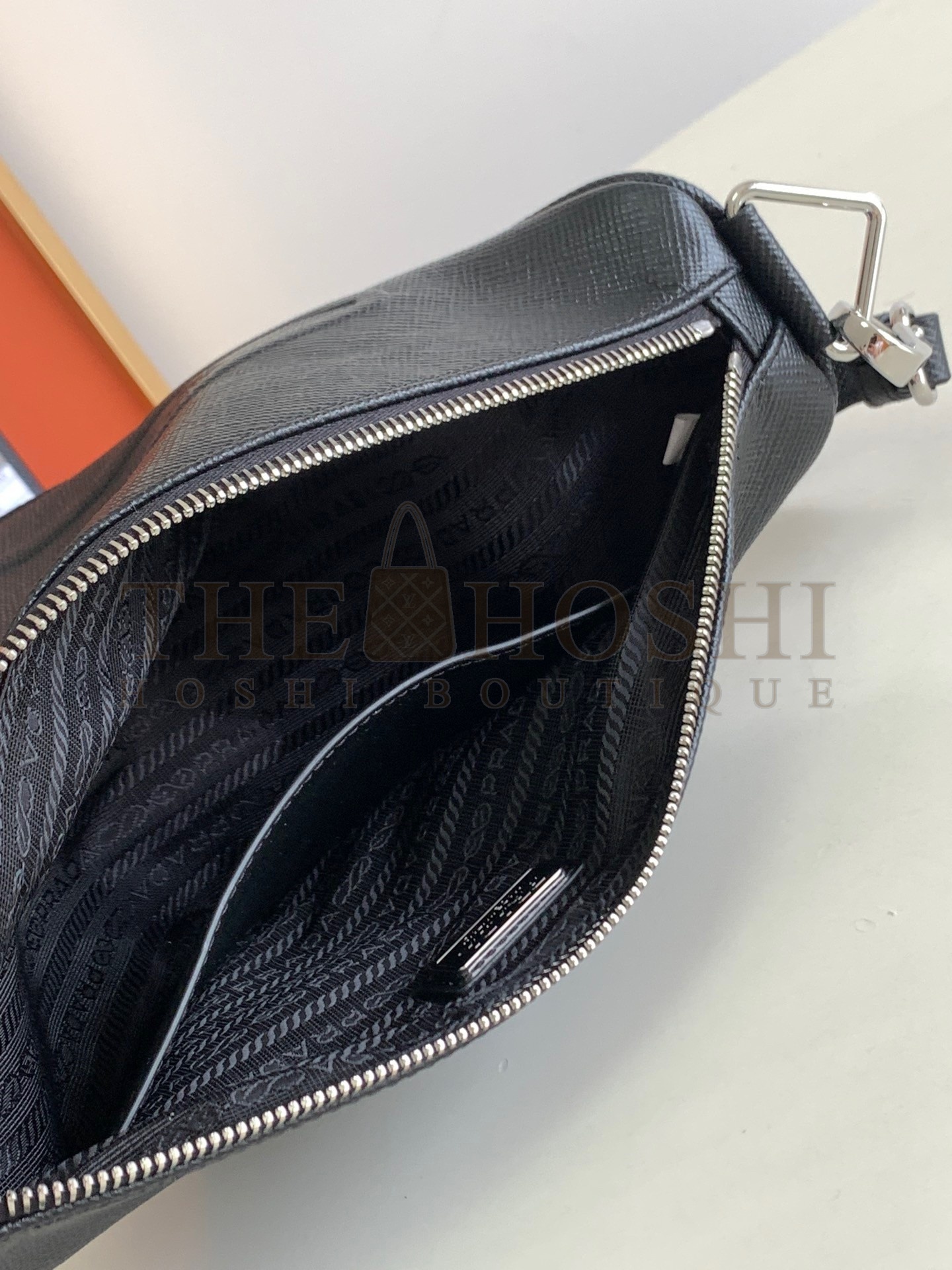 Pra*a Triangle Shoulder Bag In Black Saffiano Leather Master Quality