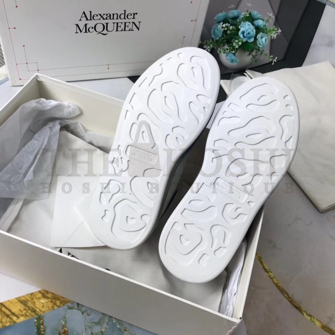 A1exa*der Mcqv*en Women