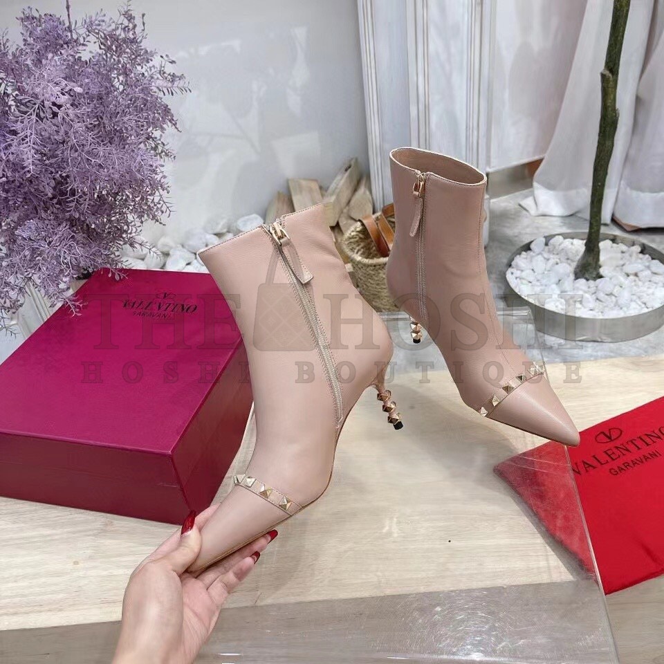 Va1e*ntin0 Nude Rockstud Ankle Boots with Sculpted Heel Master Quality