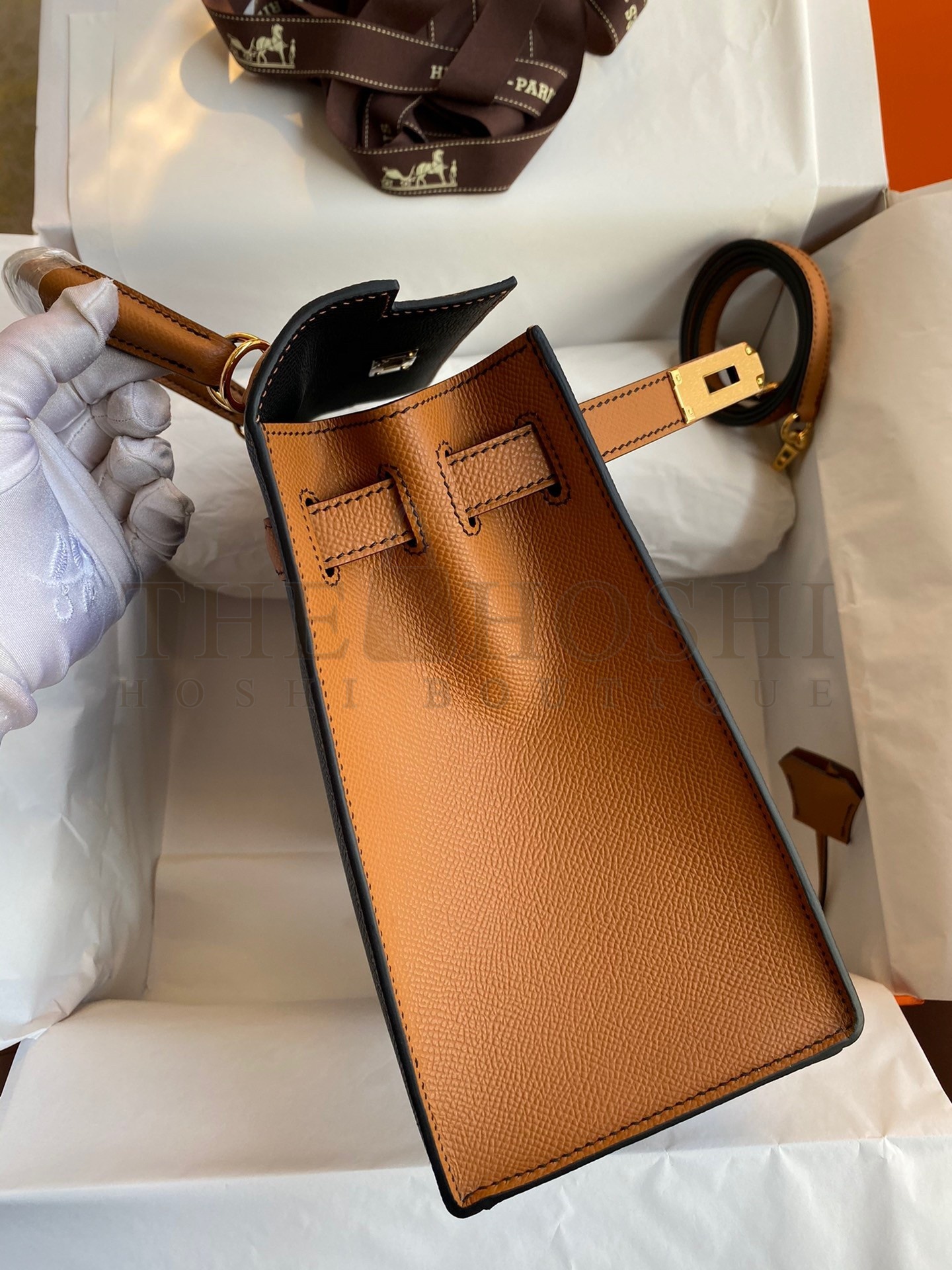 H**me5 Kelly Sellier 28 Bicolor Bag in Black and Gold Epsom Calfskin Master Quality