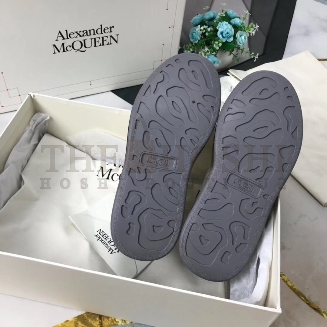 A1exa*der Mcqv*en Women