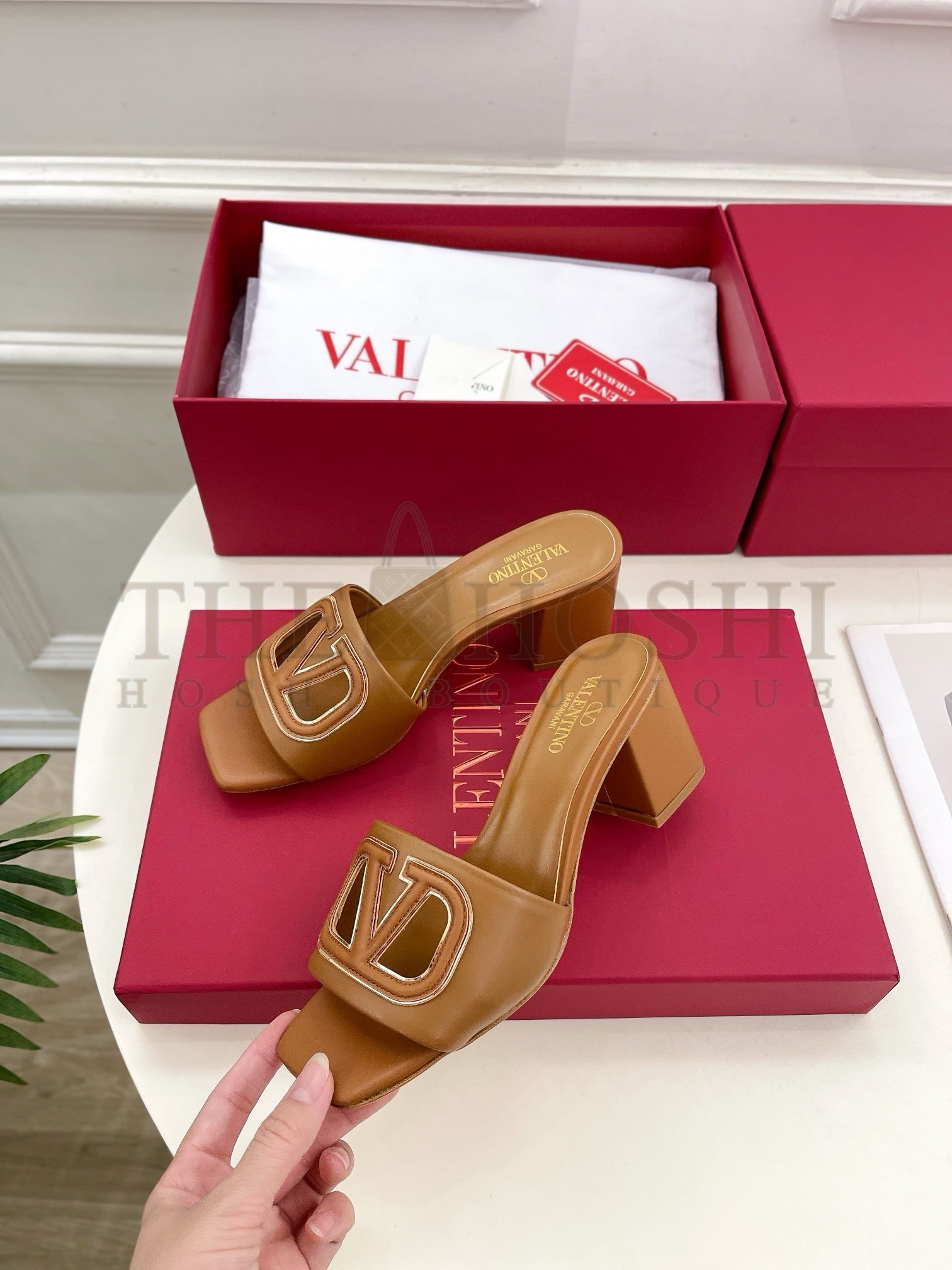 Va1e*ntin0 VLogo Cut-out Slide Sandals 60mm in Brown Leather Master Quality