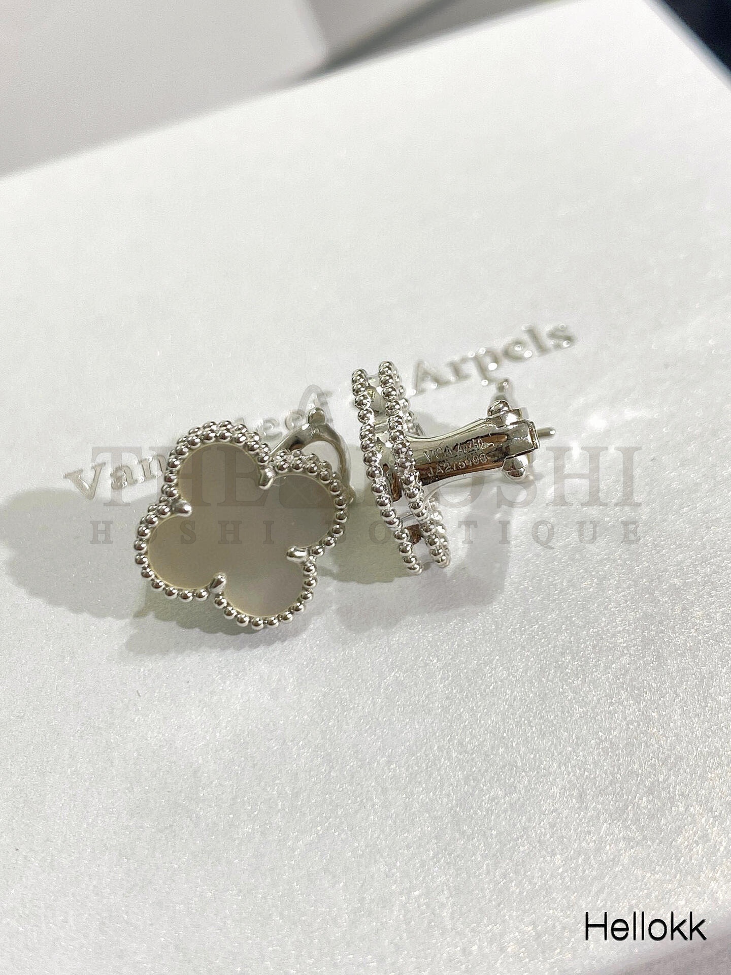 V*n Cl**f & Arpels V*n Cl**f 18K  earring Master Quality