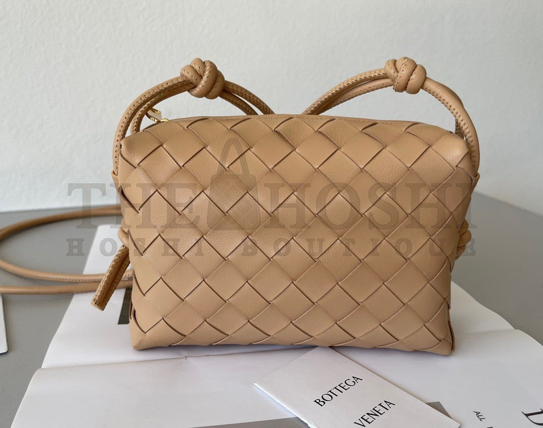 B0tt*ga Ven*ta Loop Mini Bag In Almond Intrecciato Lambskin Master Quality