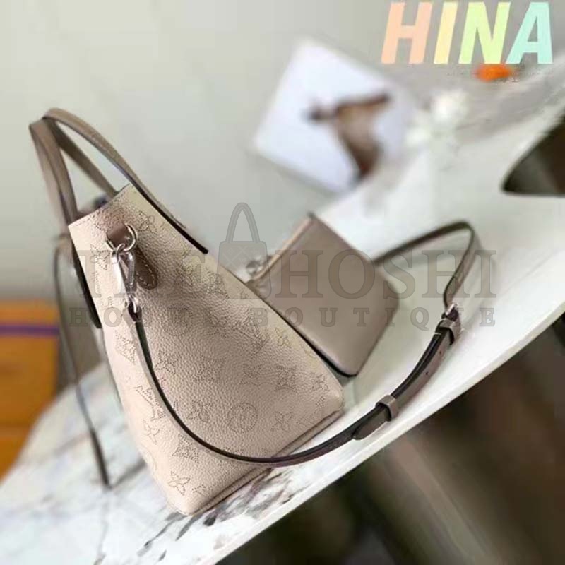 L0vis Vvtt0n LV Women Hina PM Bucket Bag Gray Mahina Perforated Calf Master Quality