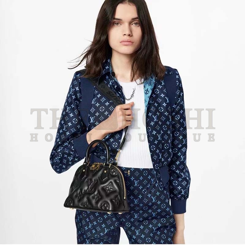 L0vis Vvtt0n LV Women Alma BB Handbag Black Quilted Embroidered Smooth Calf Master Quality